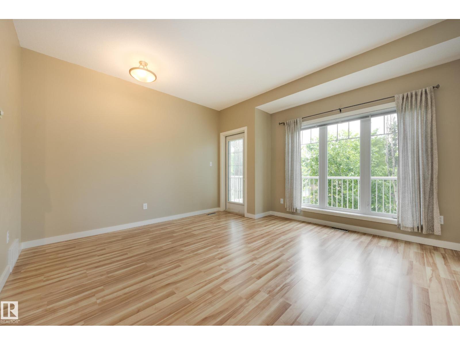 #6 11917 103 ST NW - 12