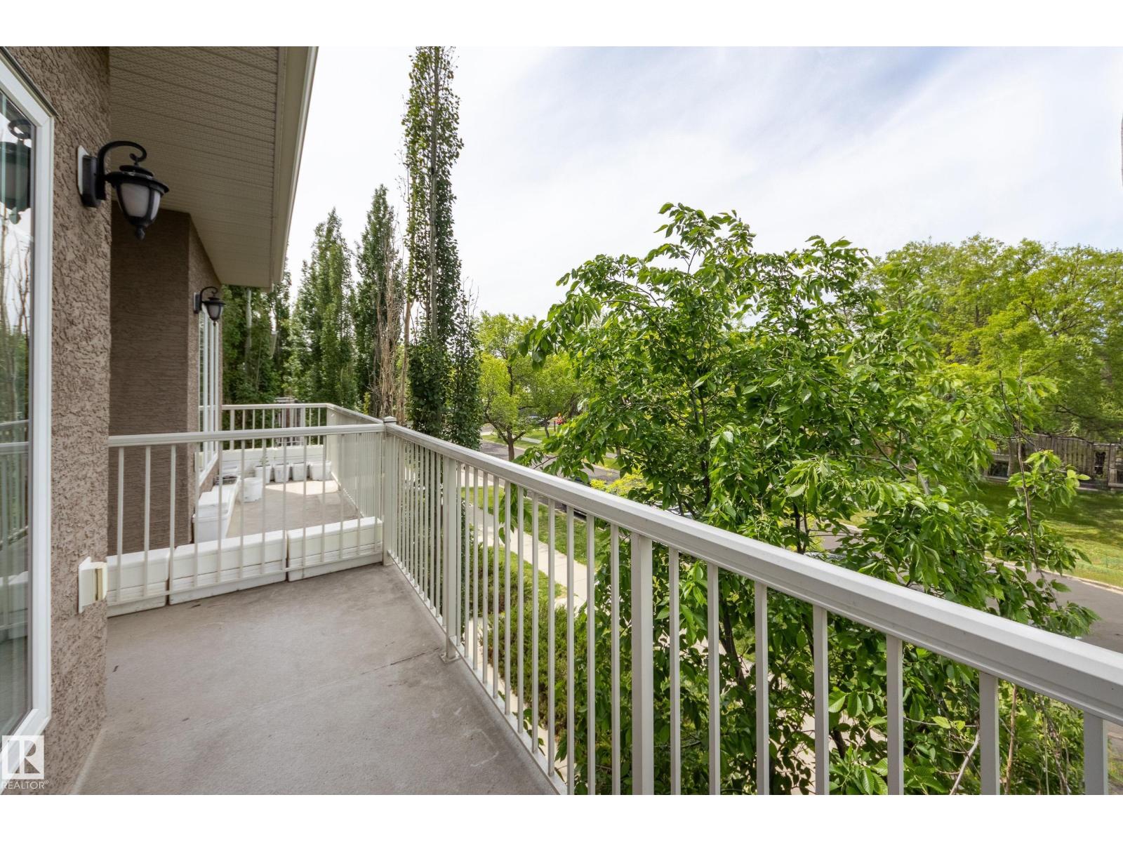 #6 11917 103 ST NW - 27