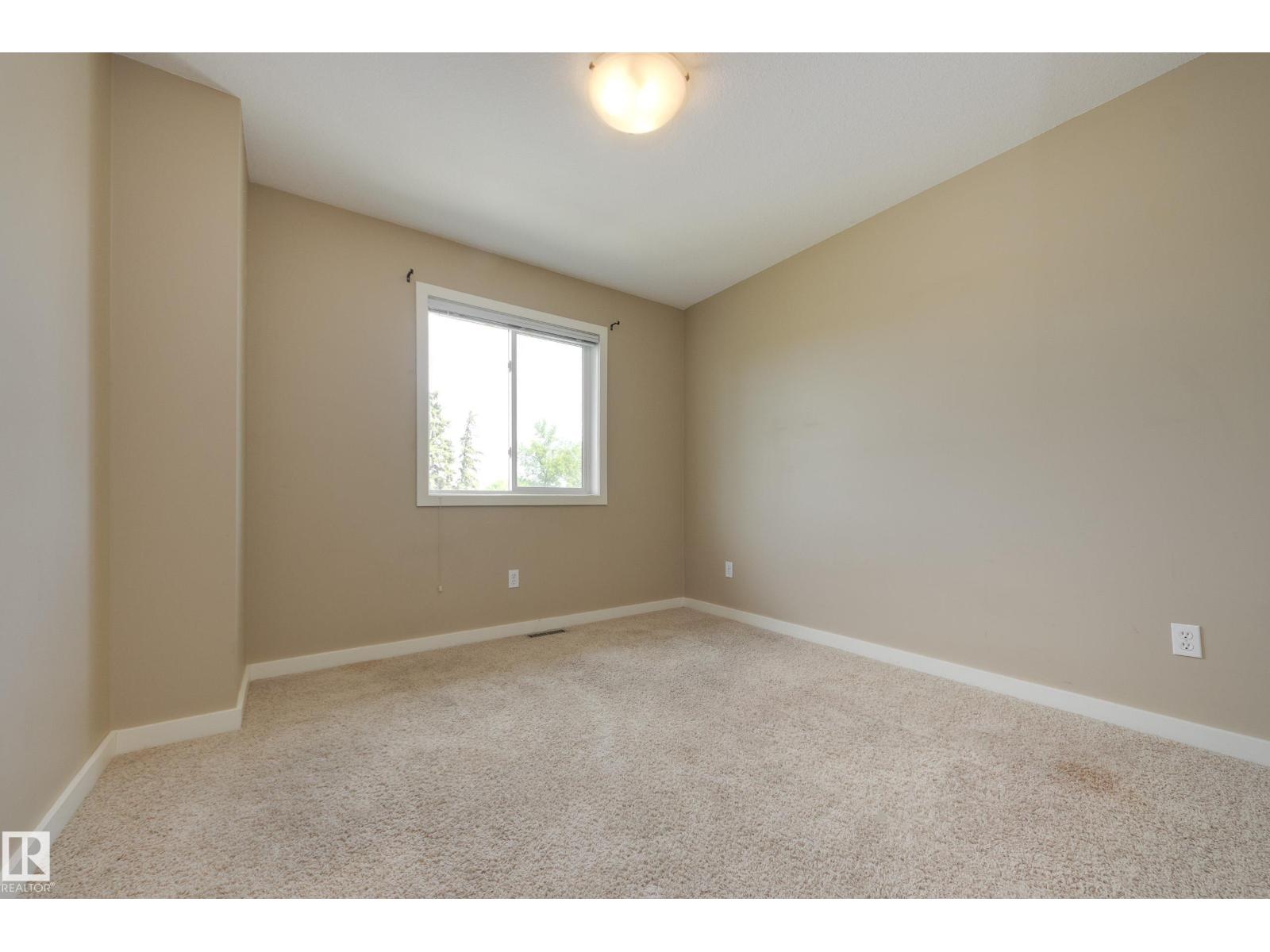 #6 11917 103 ST NW - 33