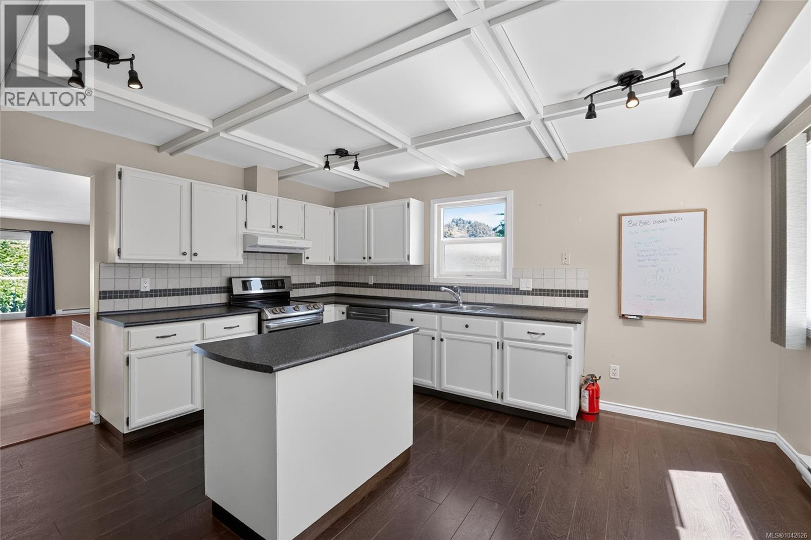 3538 Fairview Dr, Nanaimo