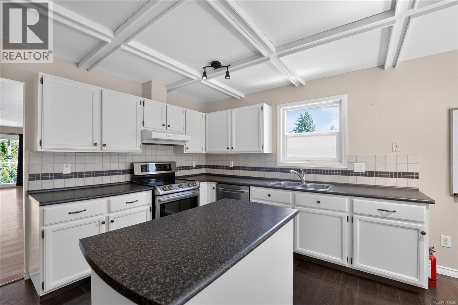 3538 Fairview Dr, Nanaimo