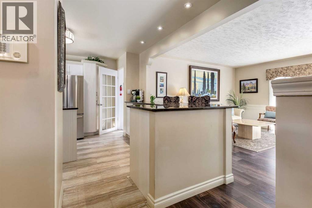7203 5 Street SW - 4