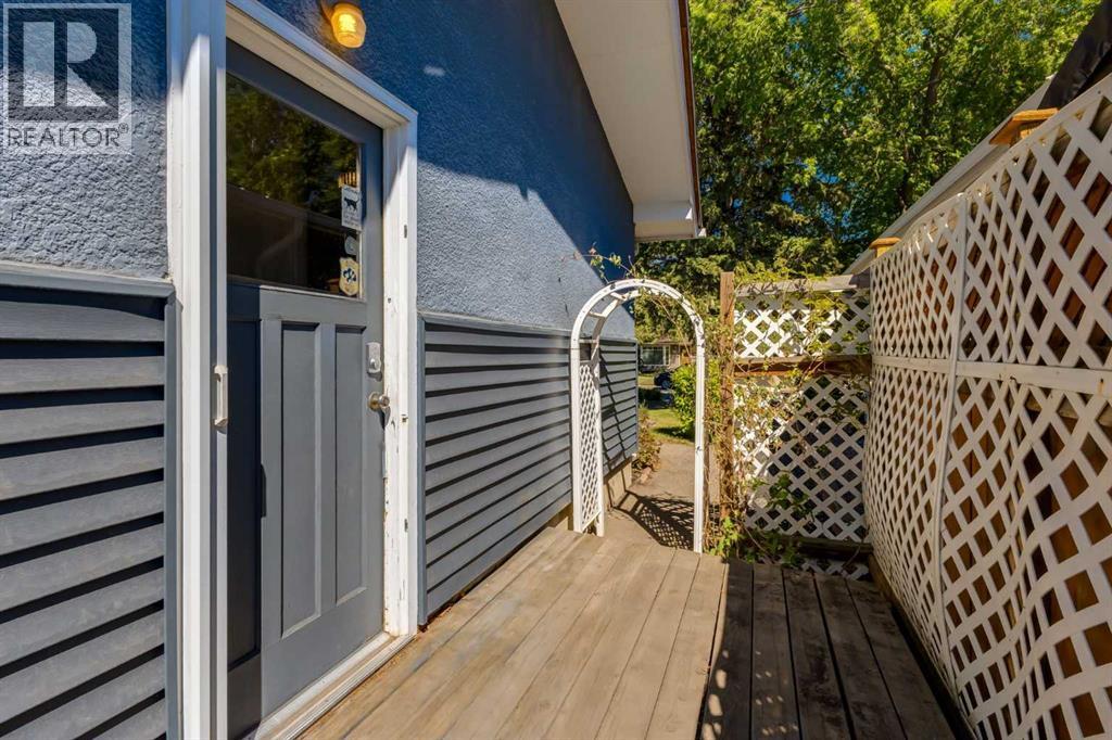 7203 5 Street SW - 39