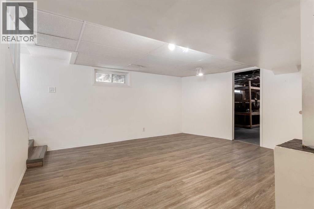 7203 5 Street SW - 28