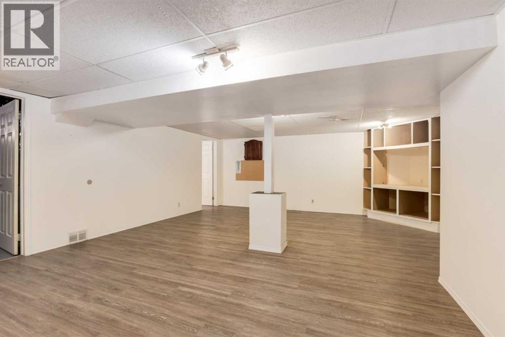 7203 5 Street SW - 26