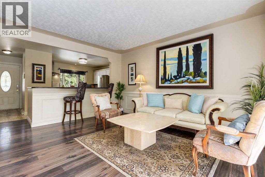 7203 5 Street SW - 10