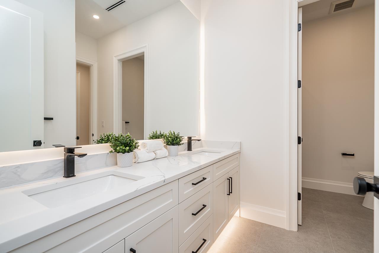 8888 HADDEN STREET, Langley