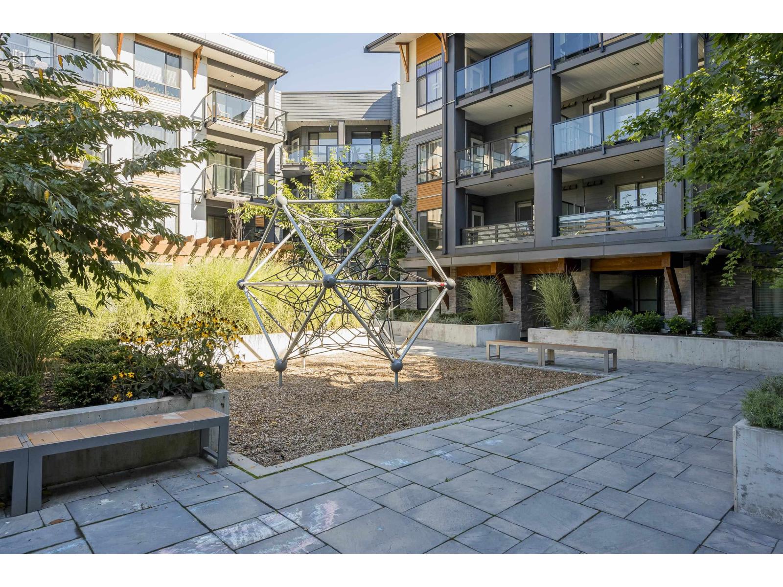 324 7506 199A STREET, Langley