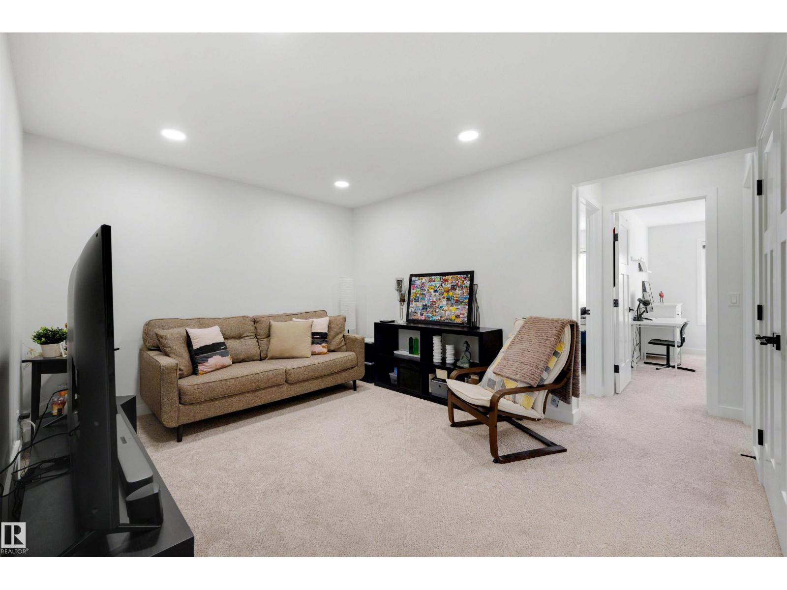 3569 ERLANGER LINK NW - 6