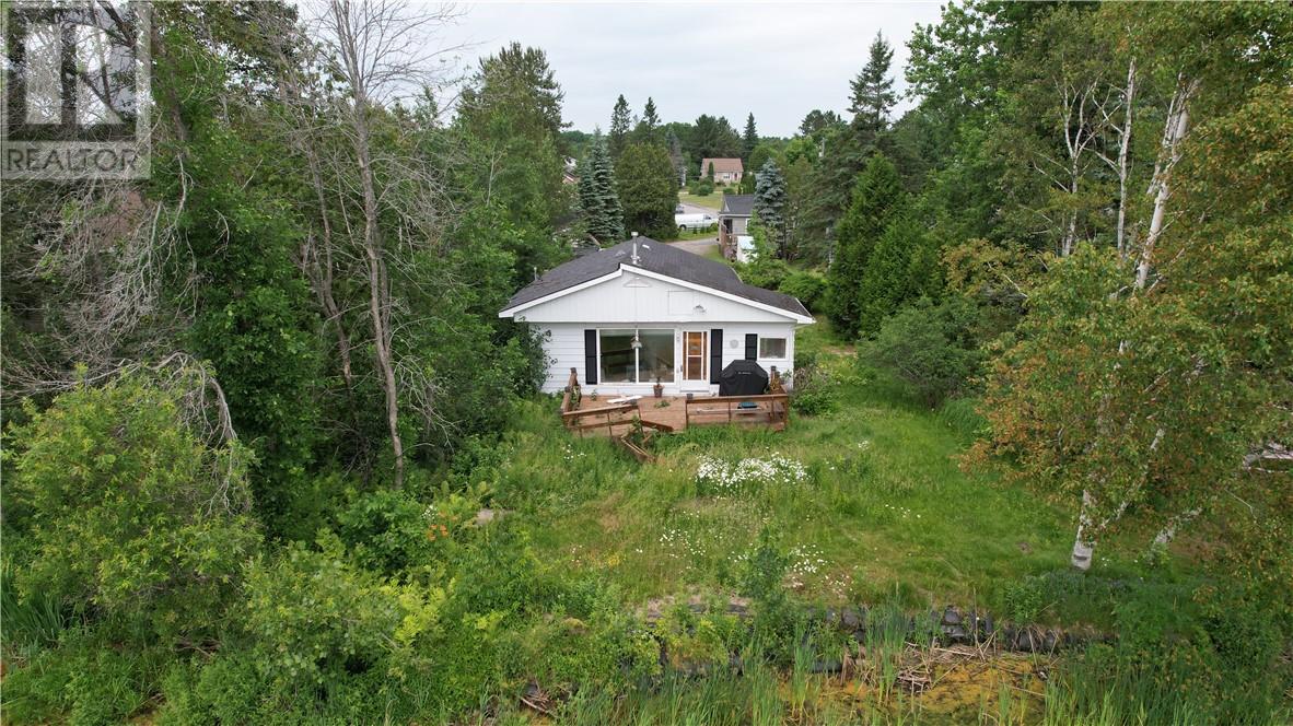 243 SIMON LAKE Drive - 4
