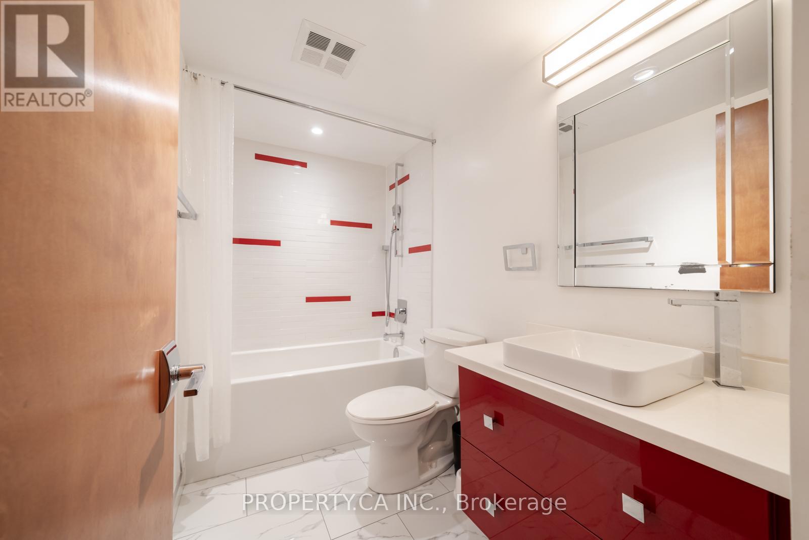#1202 1 CONCORDE PLACE - 18