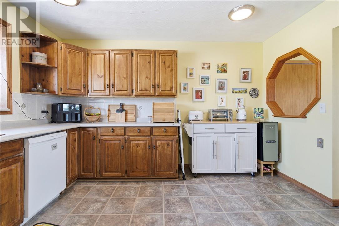 241 Woodward Avenue - Image 11