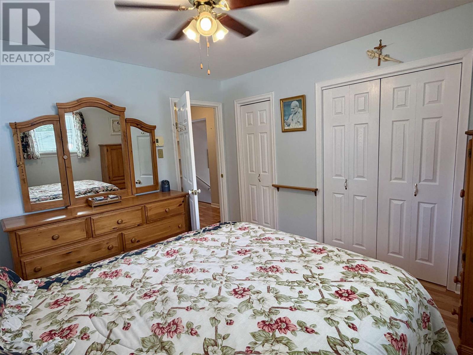 69 Hutchison AVE - 12