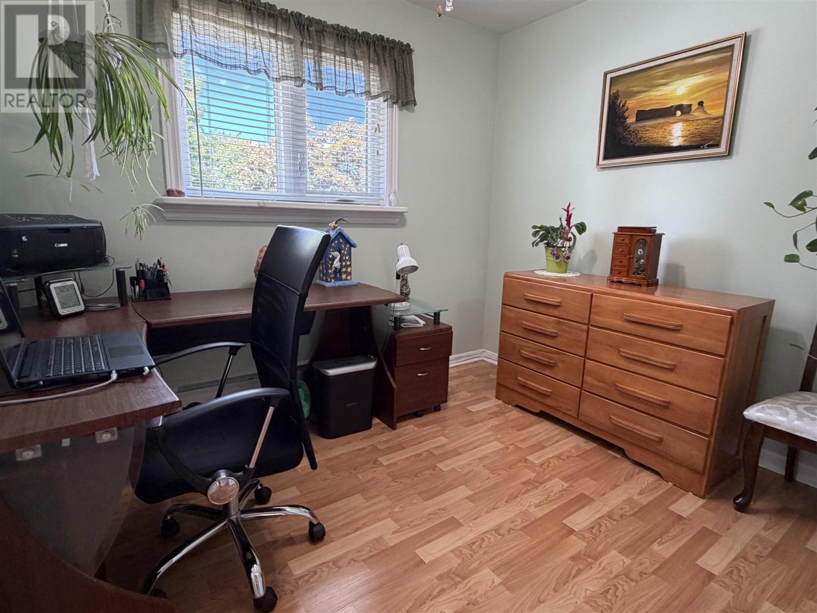 69 Hutchison AVE - 15