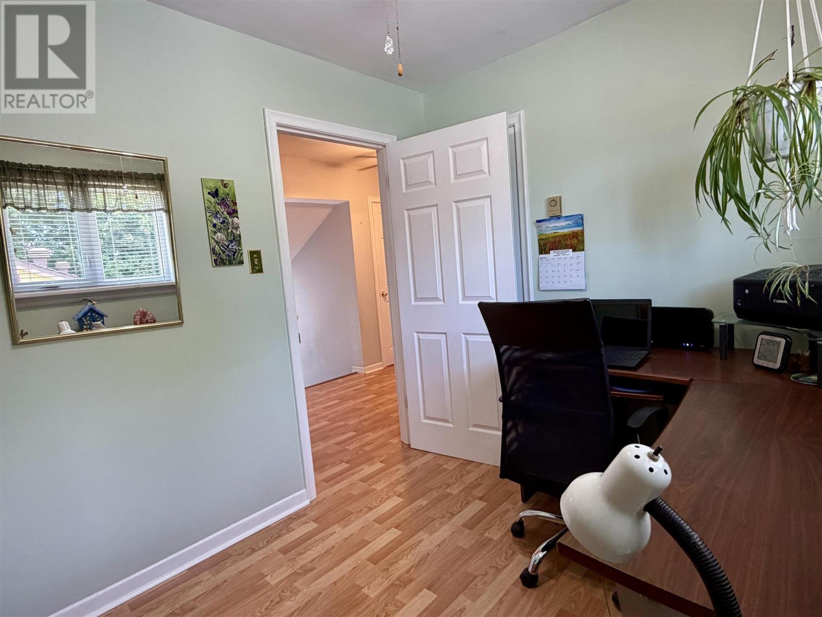 69 Hutchison AVE - 16