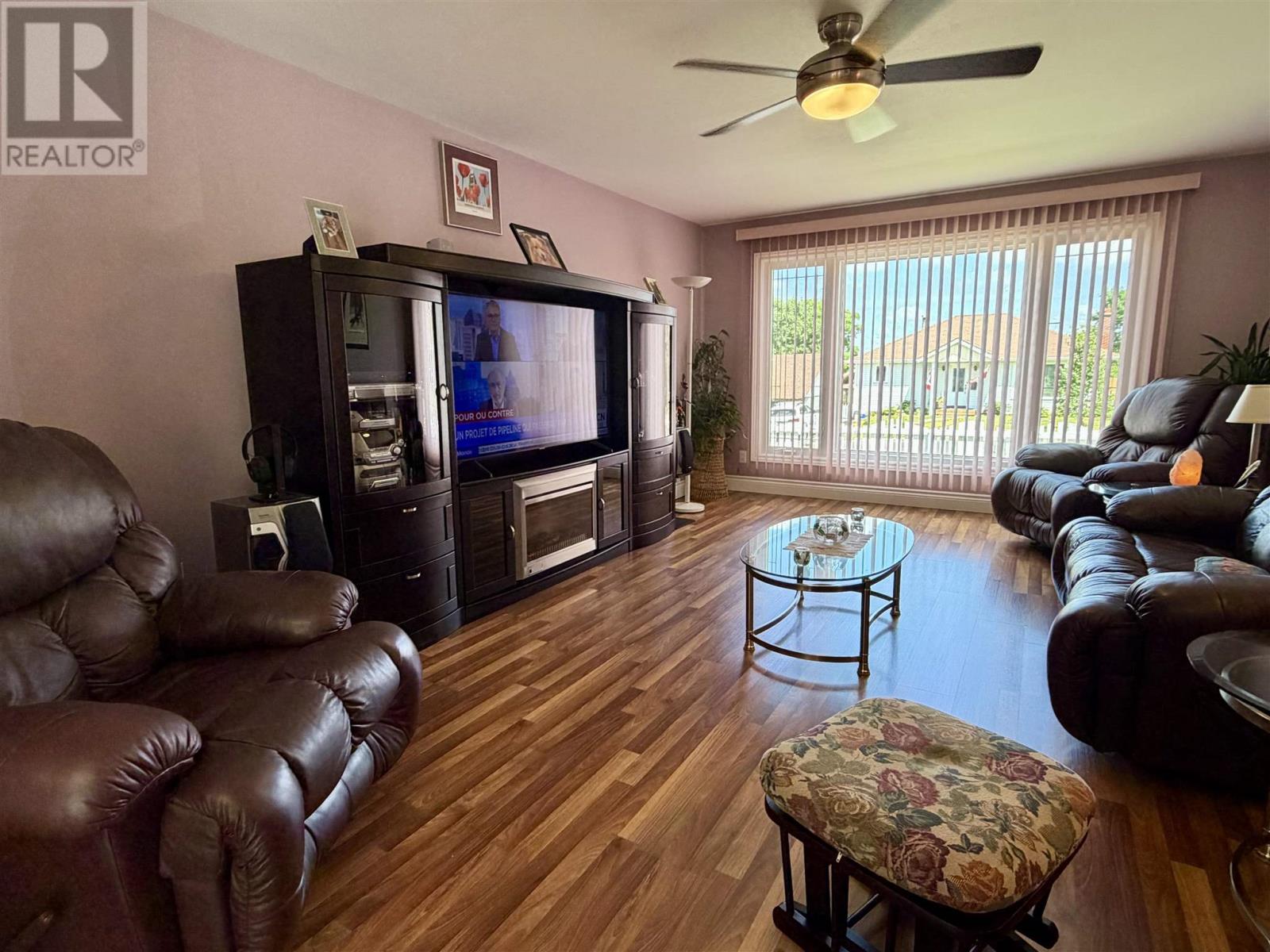 69 Hutchison AVE - 6