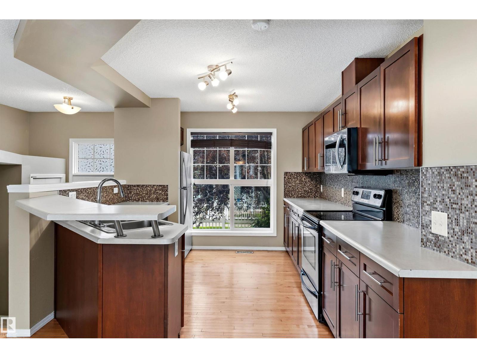 #73 2051 TOWNE CENTRE BV NW - 9