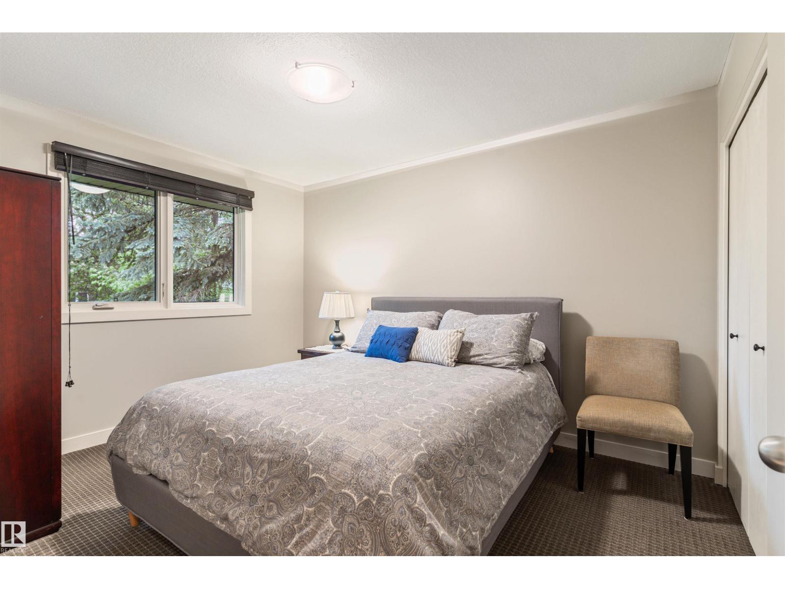 16 QUESNELL RD NW - 23