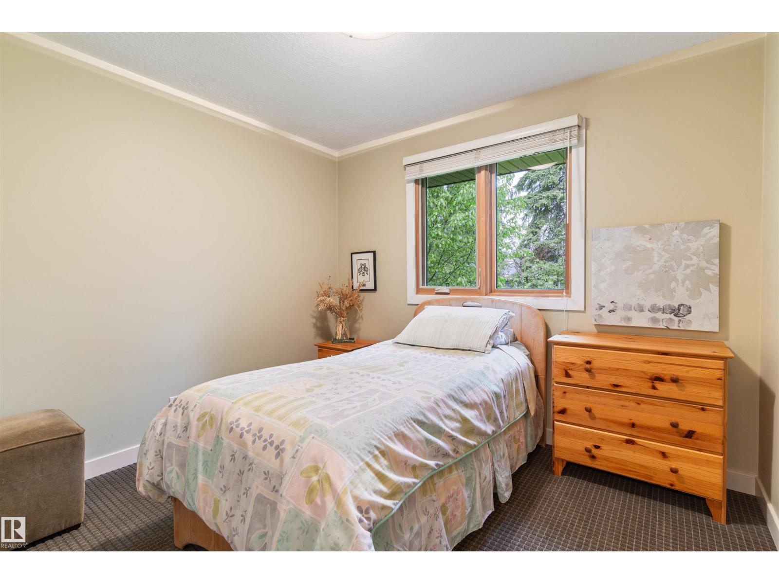 16 QUESNELL RD NW - 25