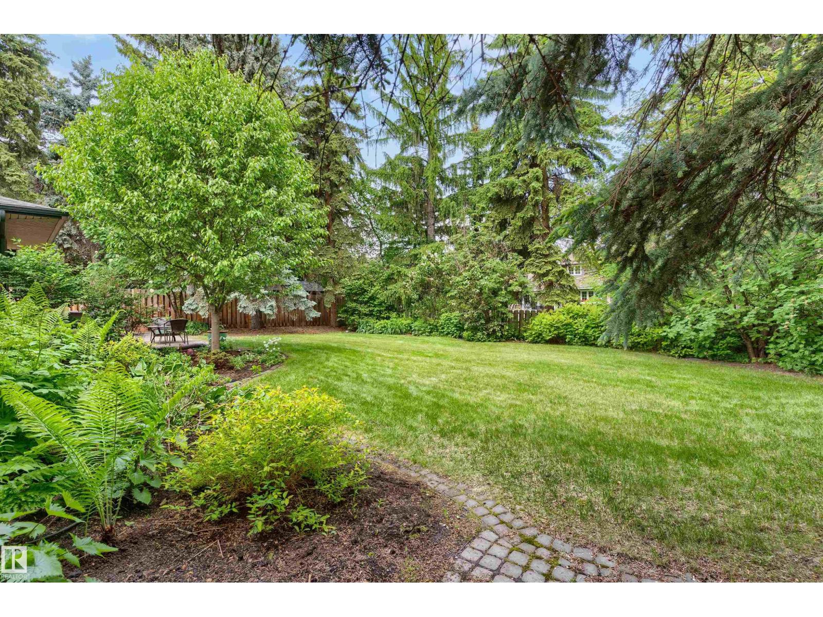 16 QUESNELL RD NW - 52