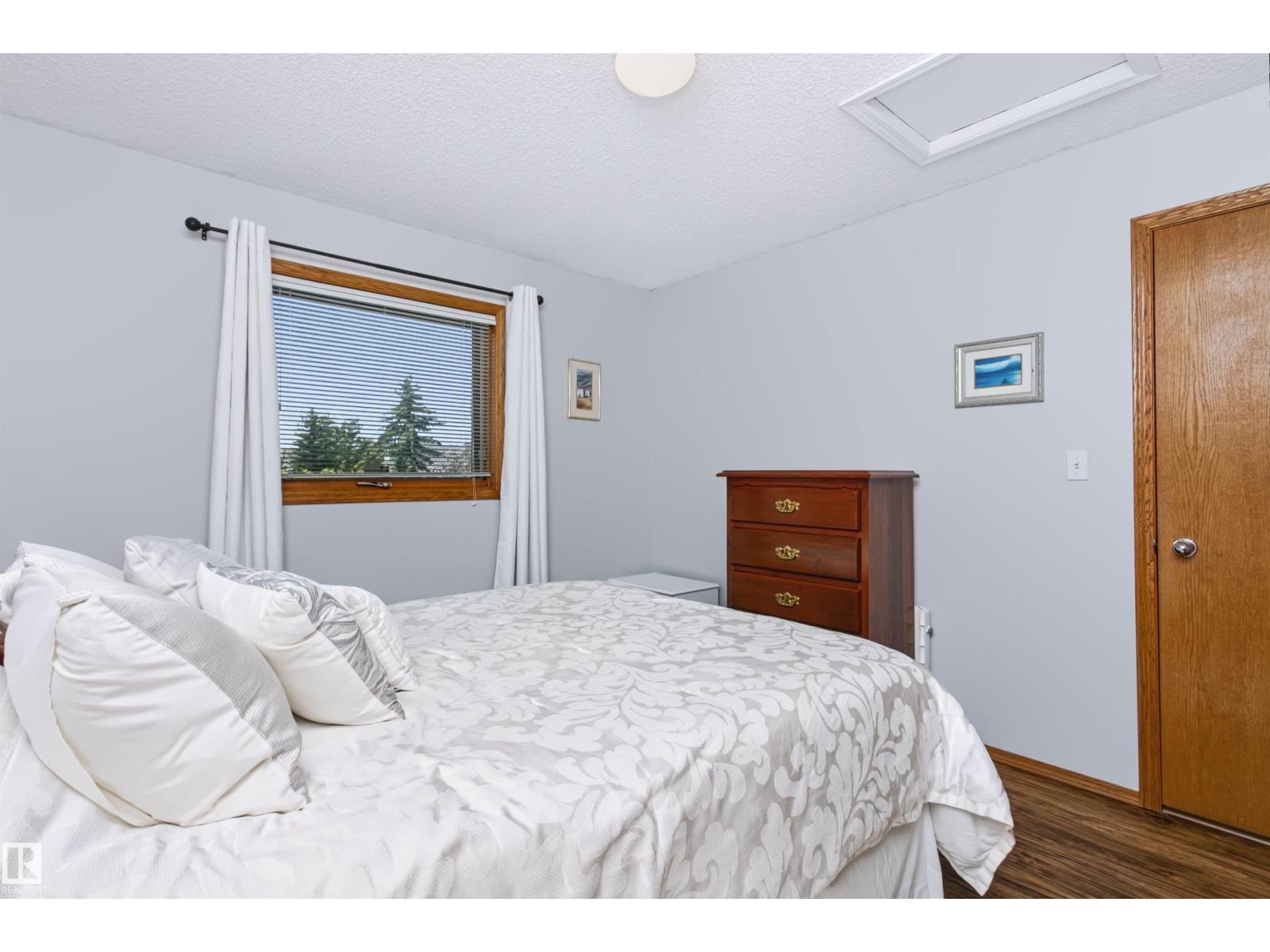 4444 30 ST NW — photo 34