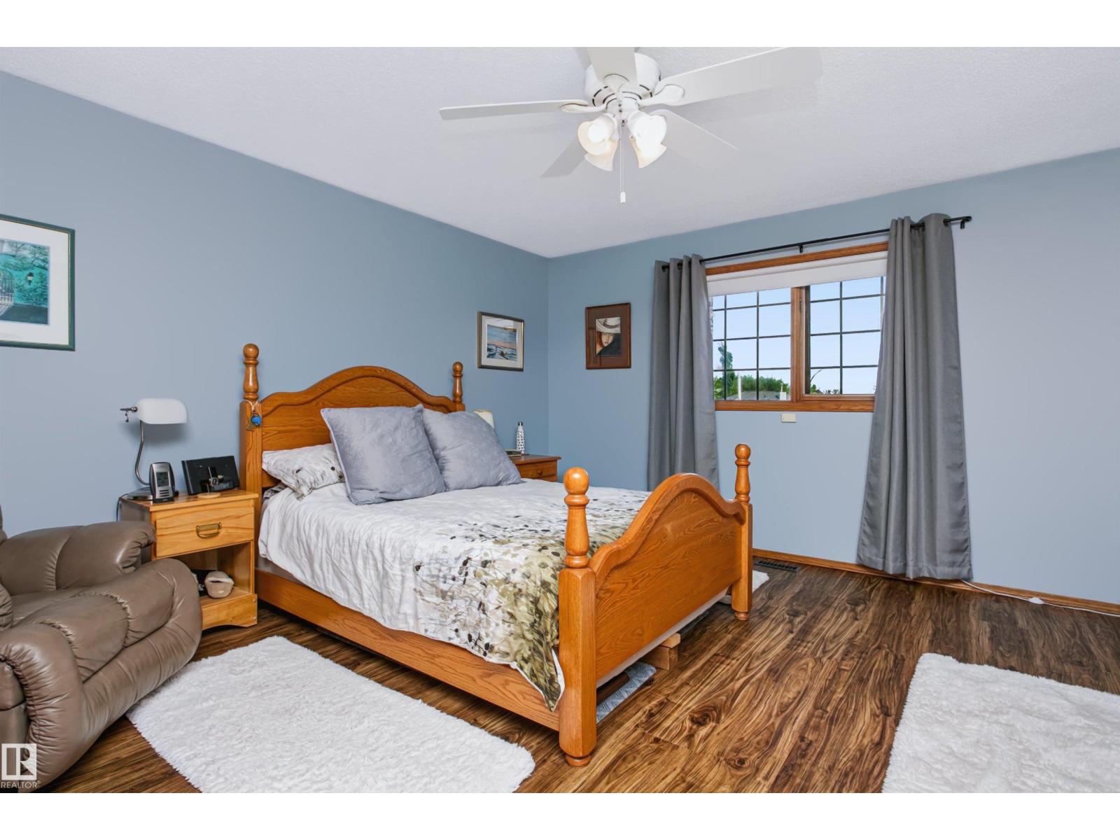 4444 30 ST NW — photo 37