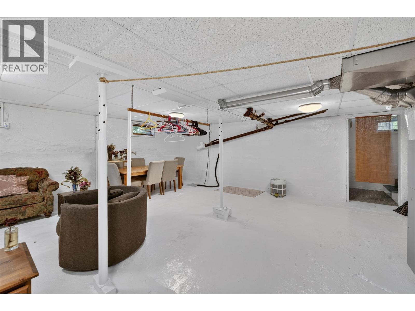 4490 Rolla Road - 33