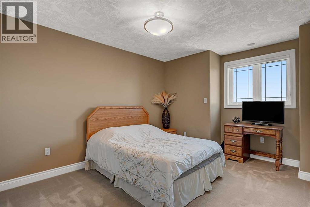 1130 Redlow Drive — photo 32