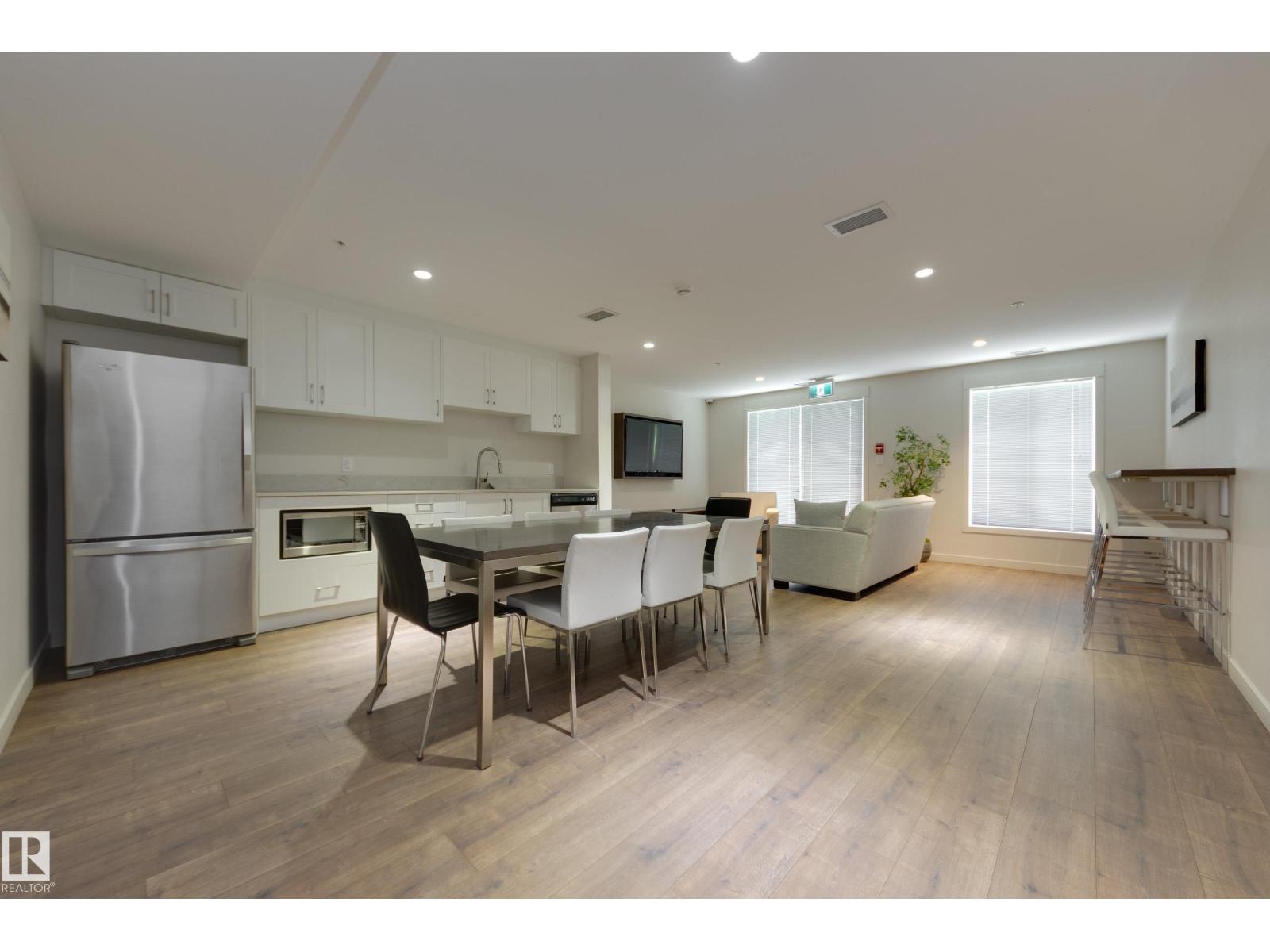 #405 5 ST LOUIS ST - 26