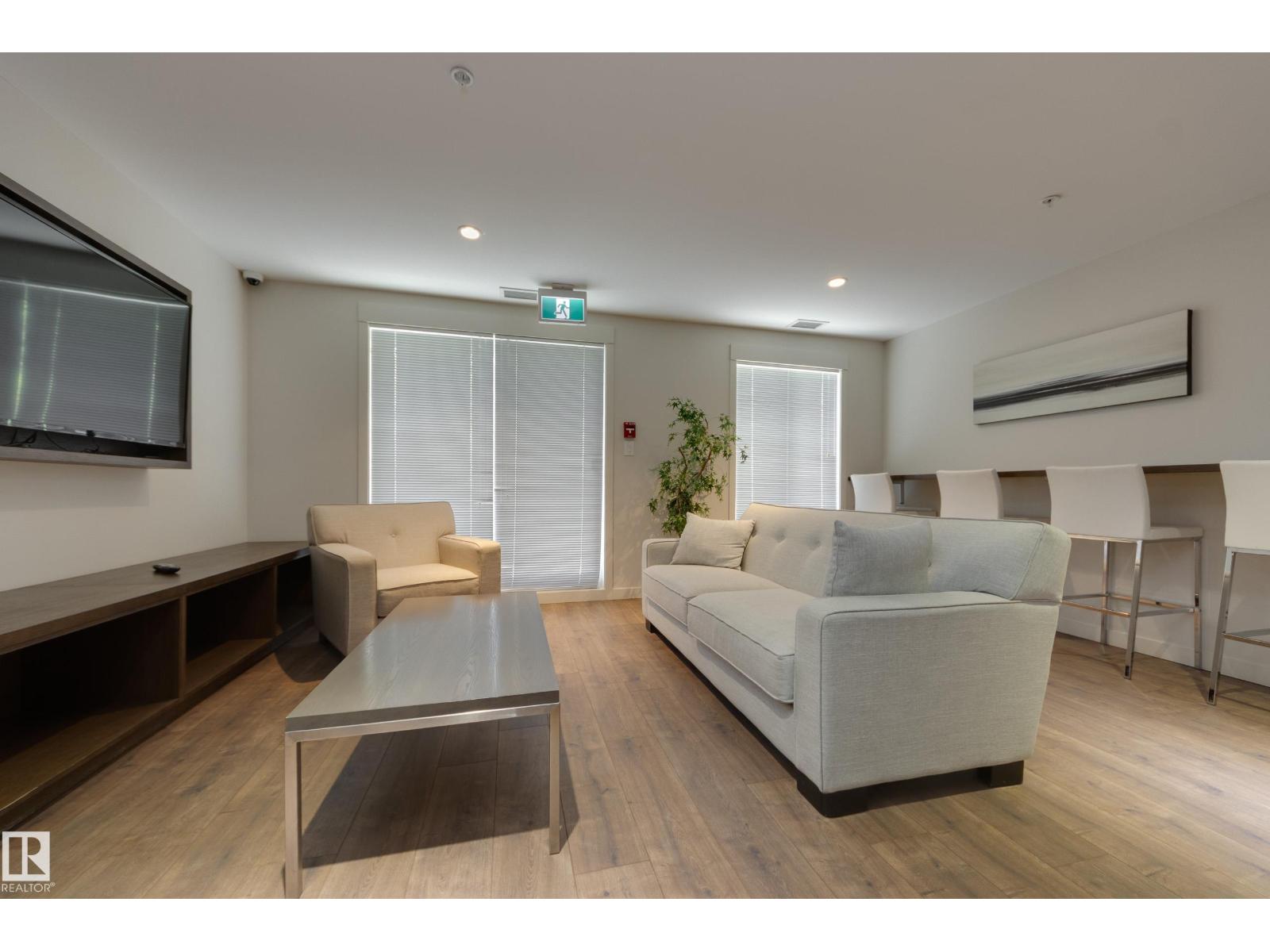 #405 5 ST LOUIS ST - 27