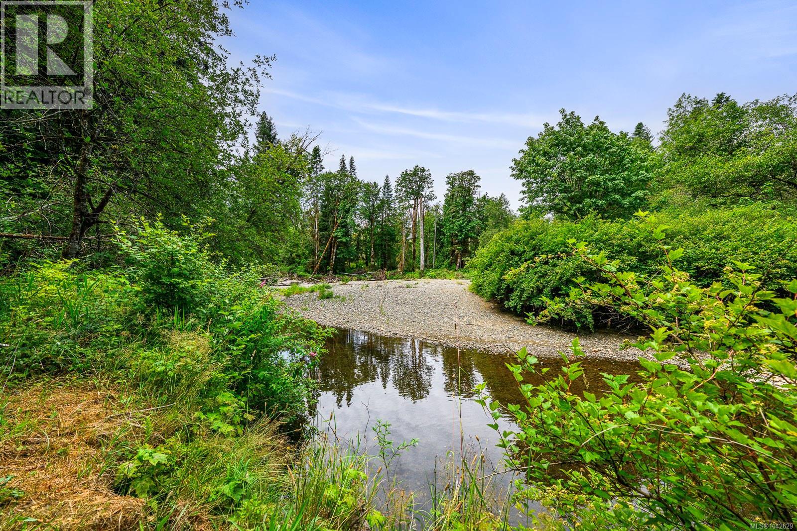 7013 Railway Ave, Courtenay