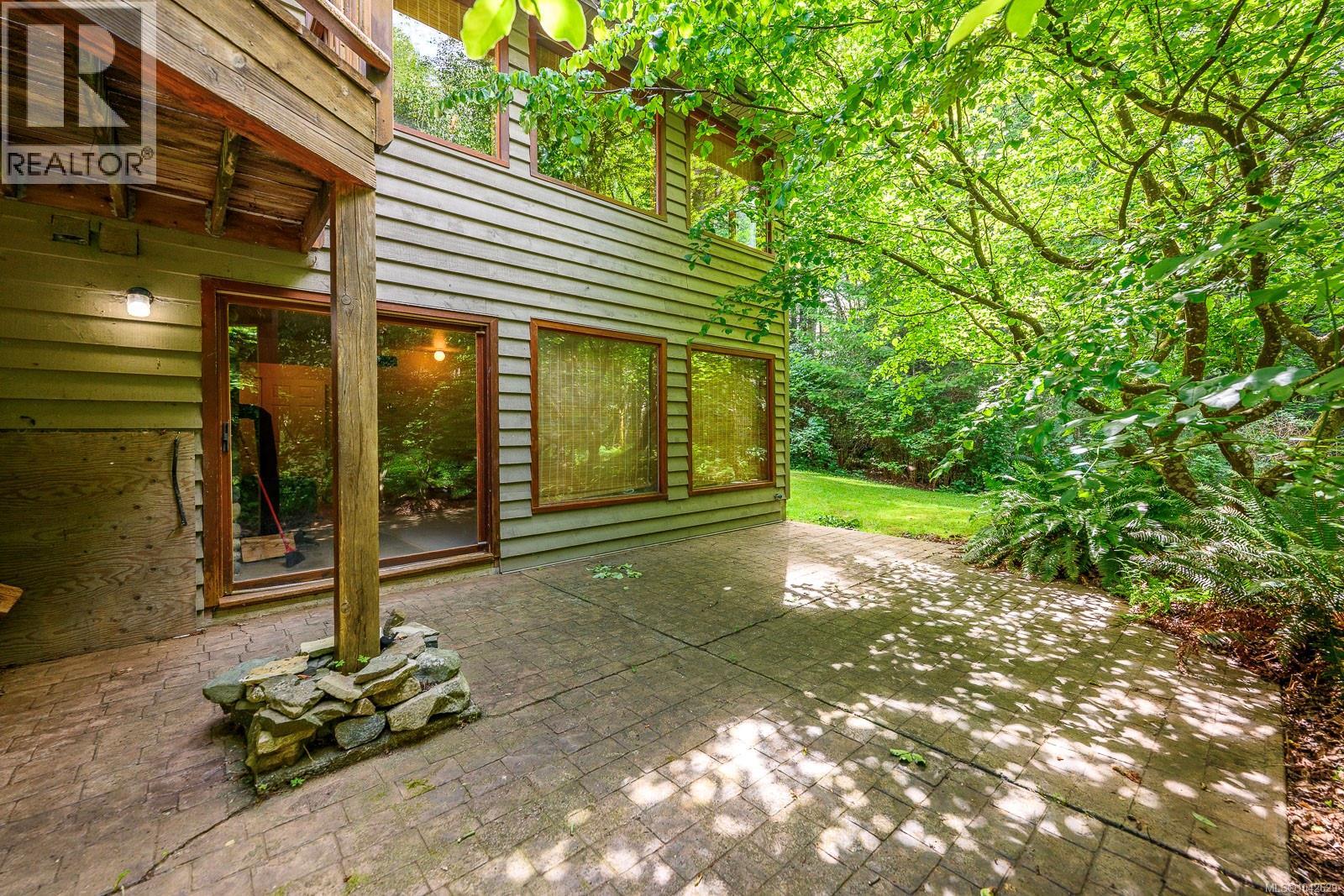 7013 Railway Ave, Courtenay