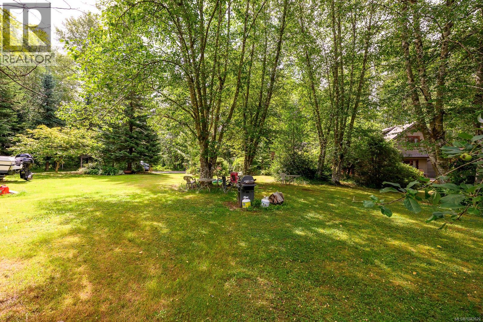 7013 Railway Ave, Courtenay