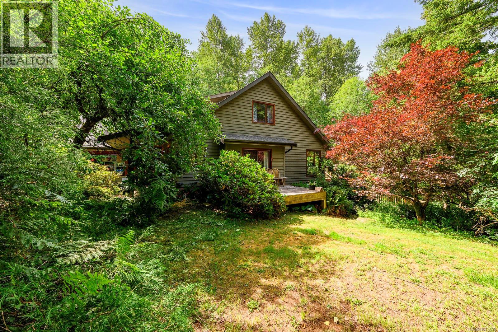 7013 Railway Ave, Courtenay