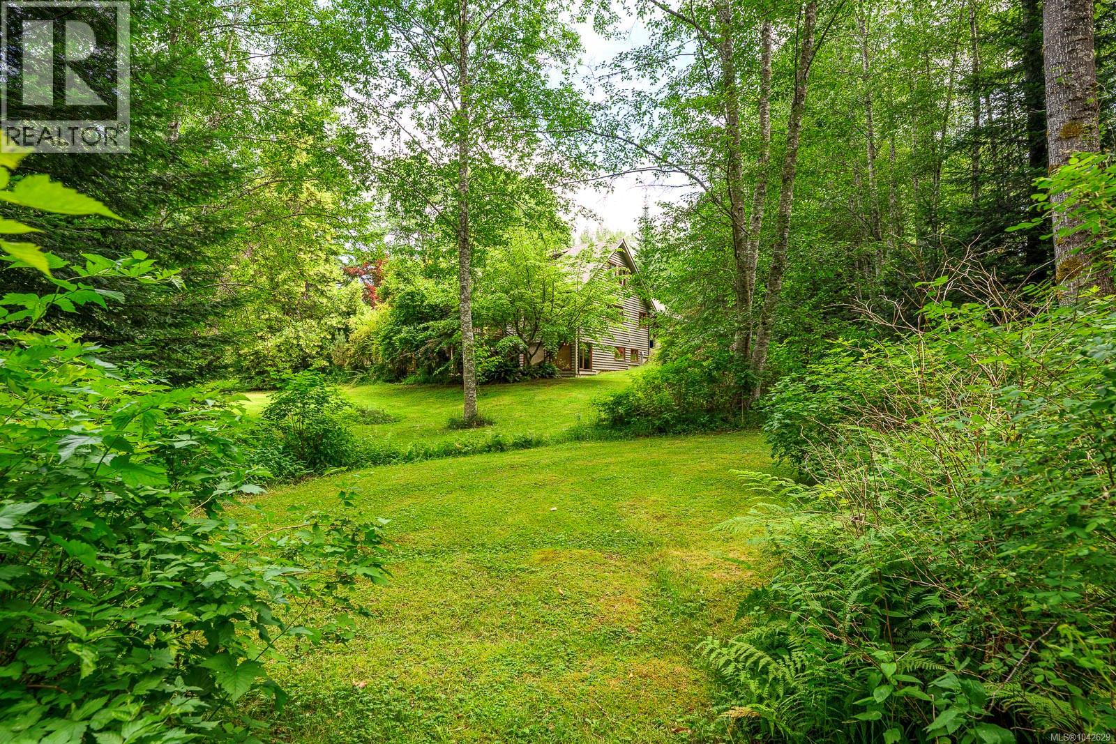 7013 Railway Ave, Courtenay