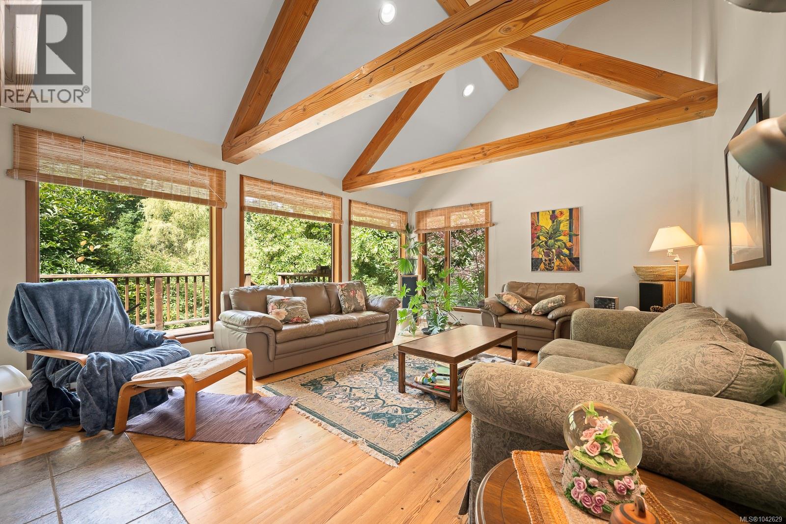 7013 Railway Ave, Courtenay