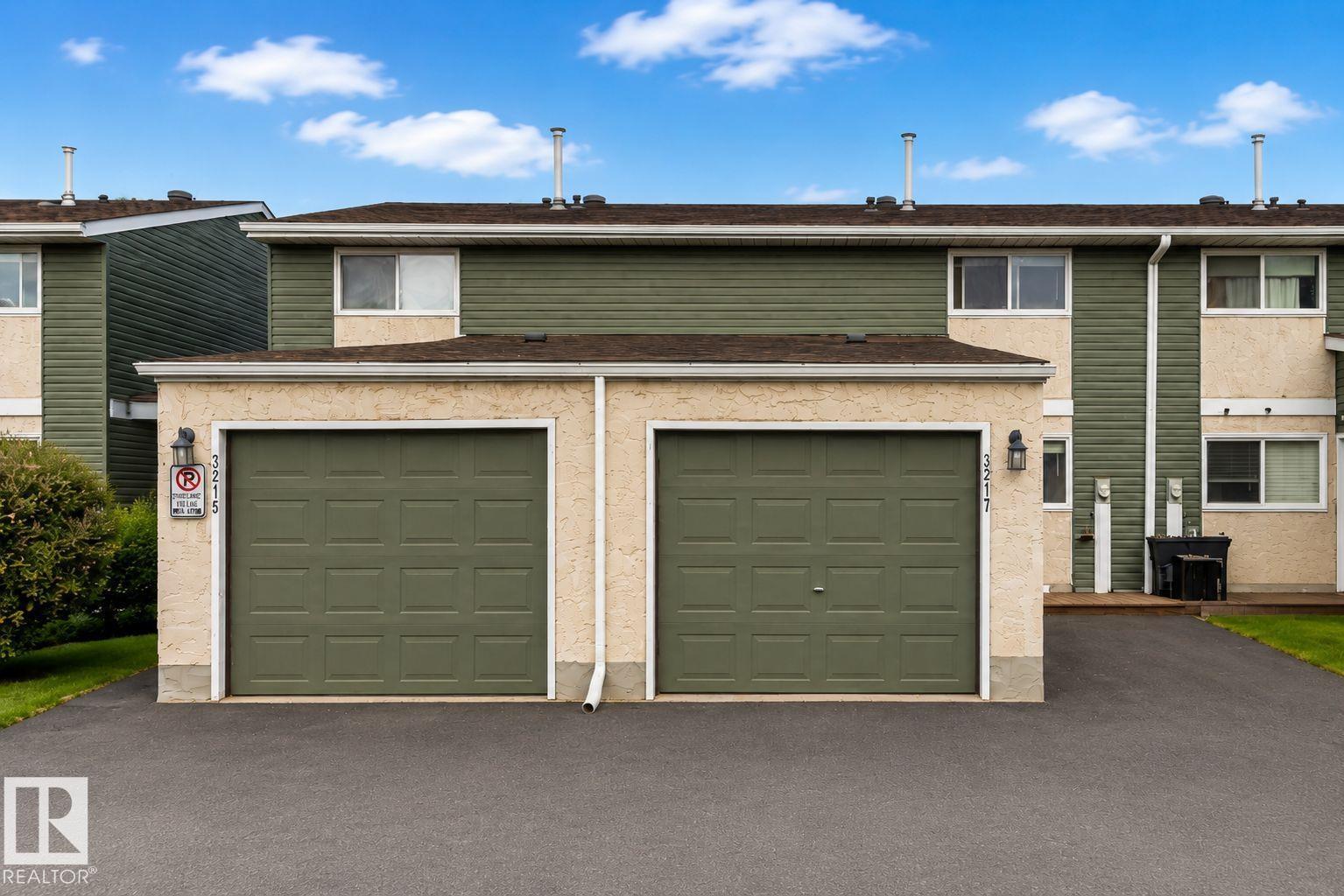 3217 132A AV NW, Belmont, Edmonton photo 1