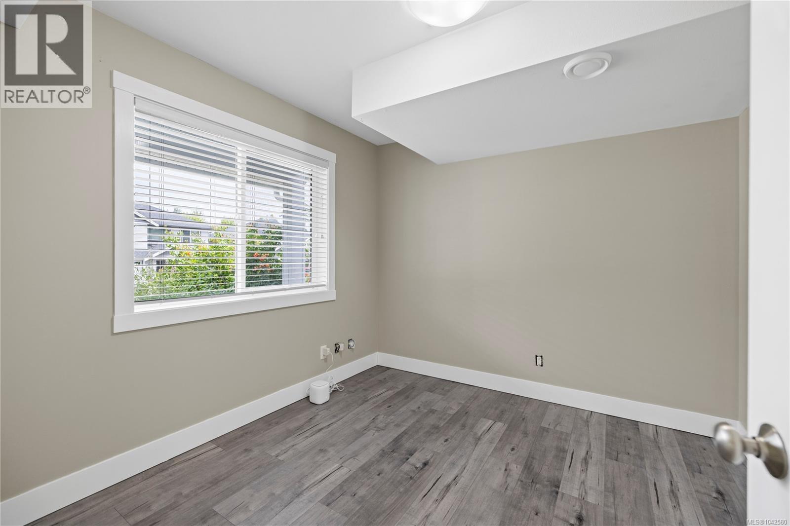 541 Lori Pl - 15