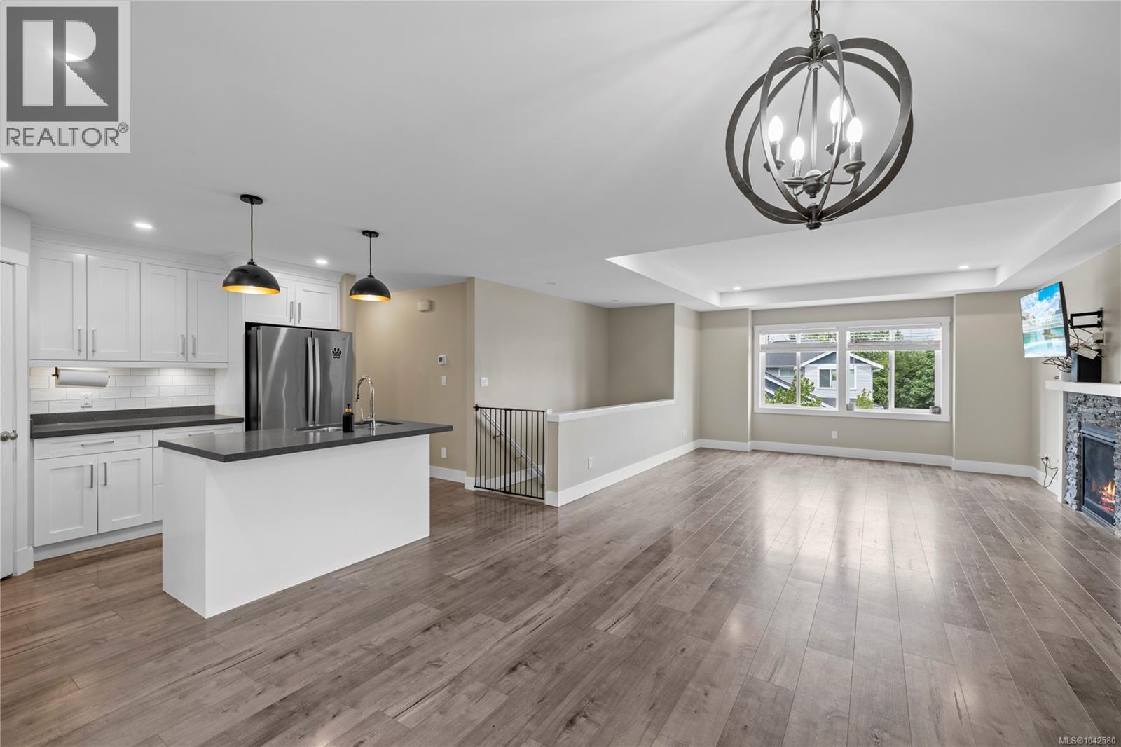 541 Lori Pl - 23