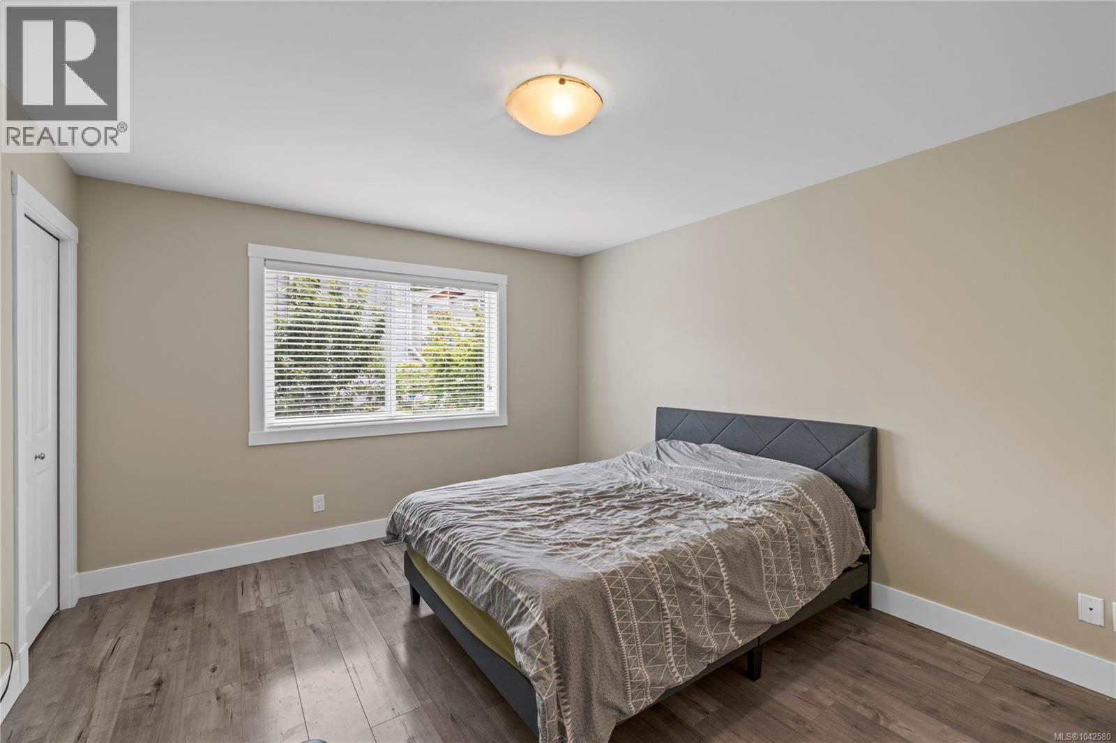 541 Lori Pl - 27