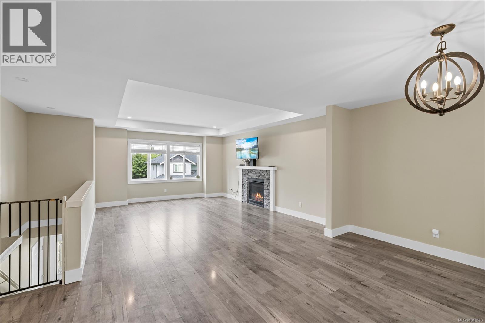 541 Lori Pl - 5