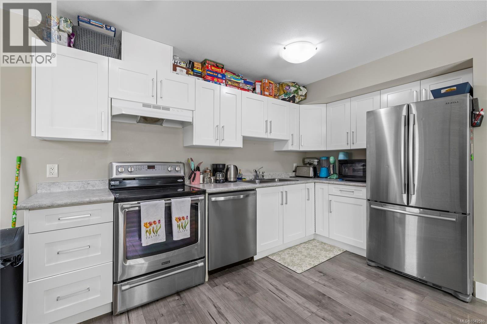 541 Lori Pl - 6