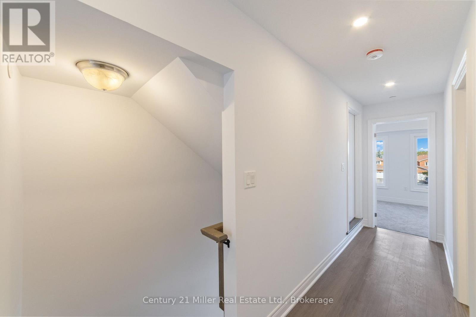 #48 2140 TRAFALGAR ROAD - 12