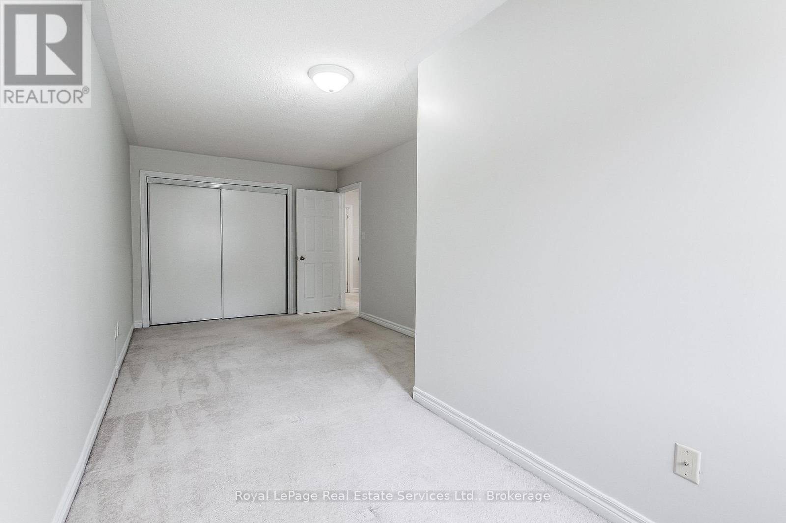 #22 233 DUSKYWING WAY - 33
