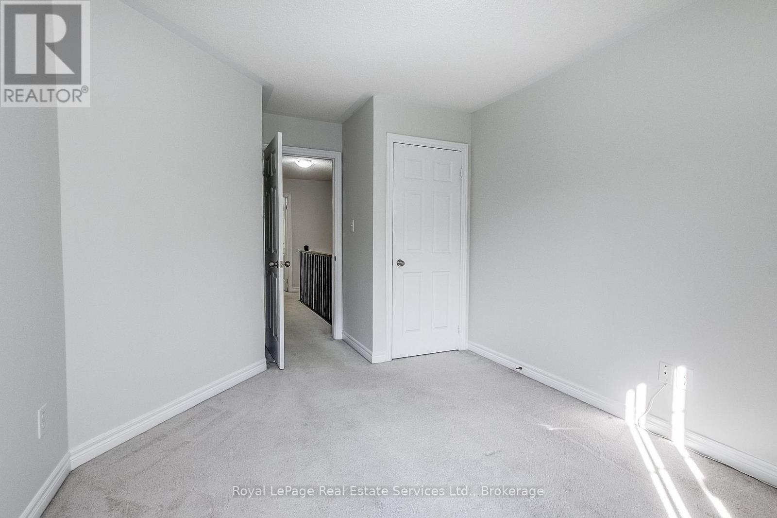 #22 233 DUSKYWING WAY - 35