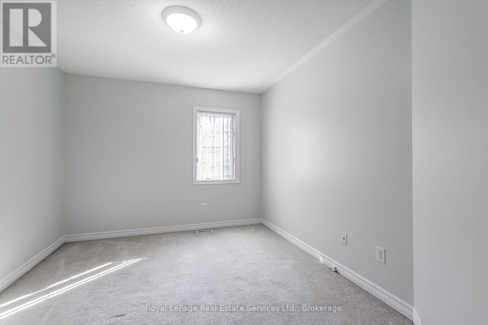 #22 233 DUSKYWING WAY - 34