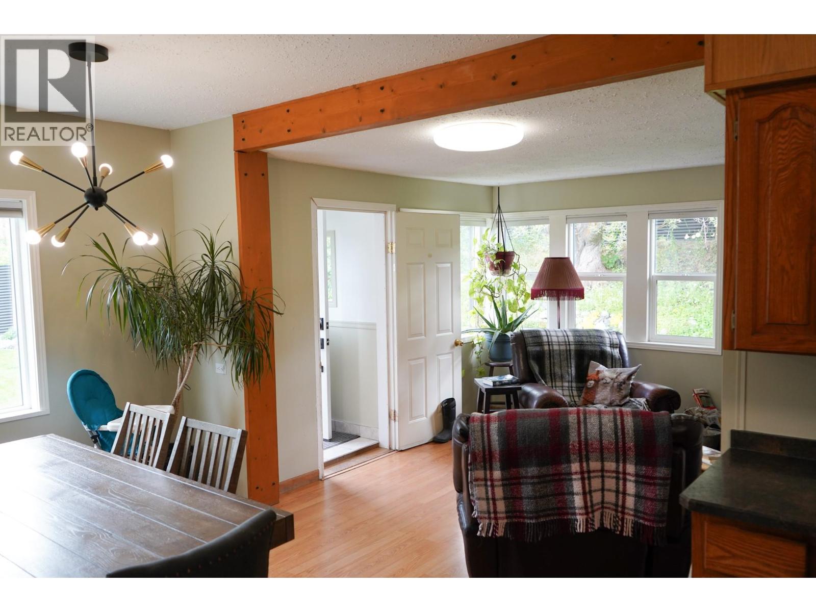 304 MCDONALD Avenue, Clinton