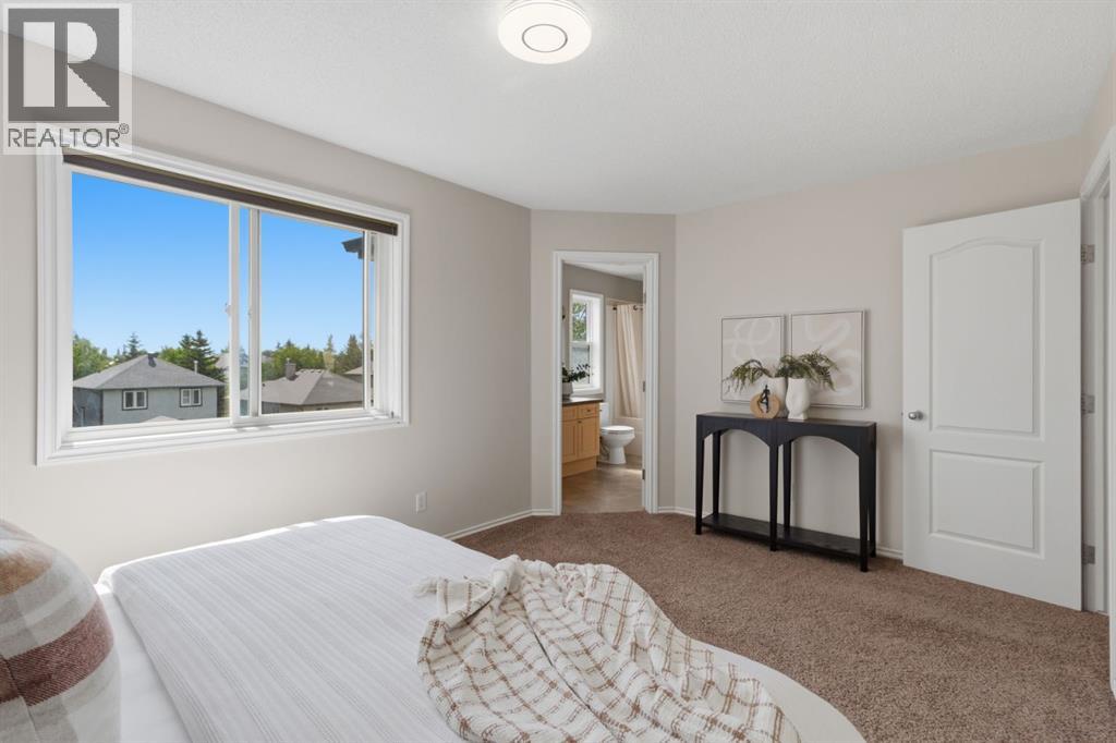 241 Somerside Close SW — photo 30