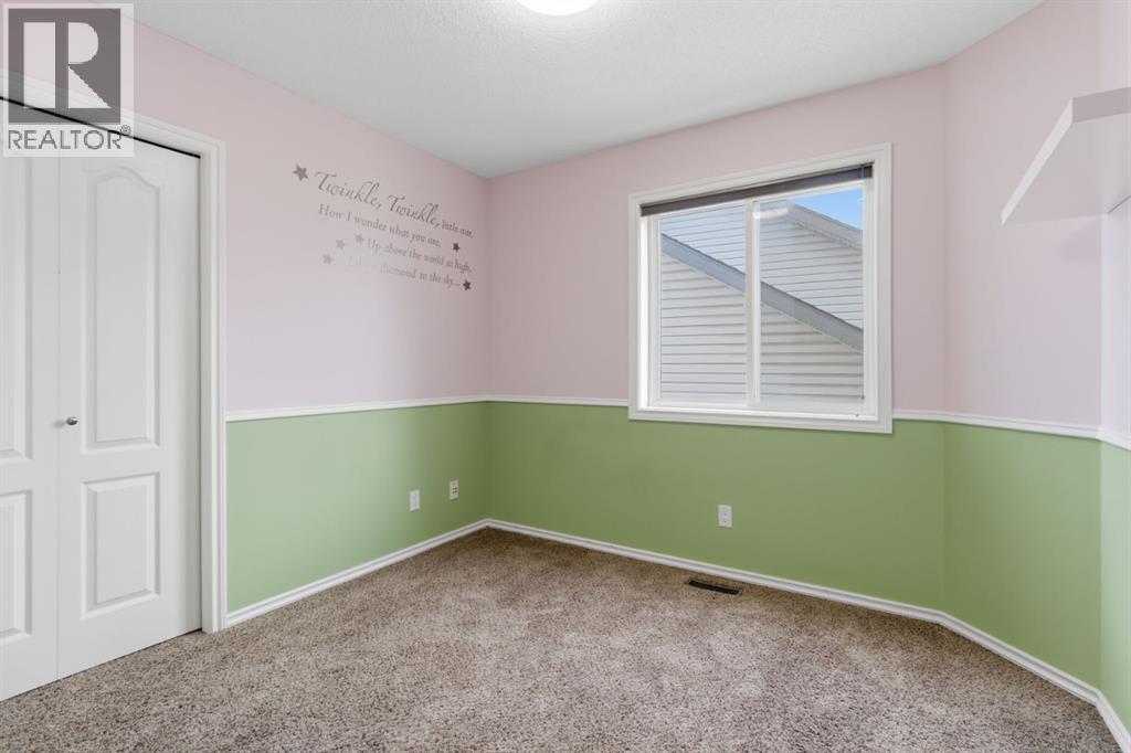 241 Somerside Close SW — photo 33