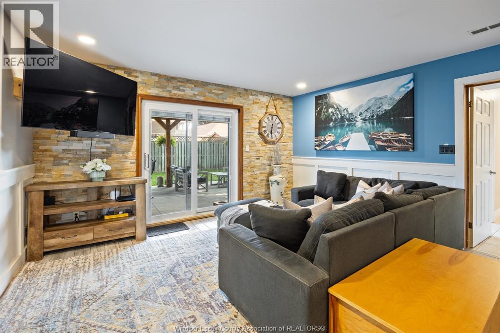 831 LAFFERTY - 15